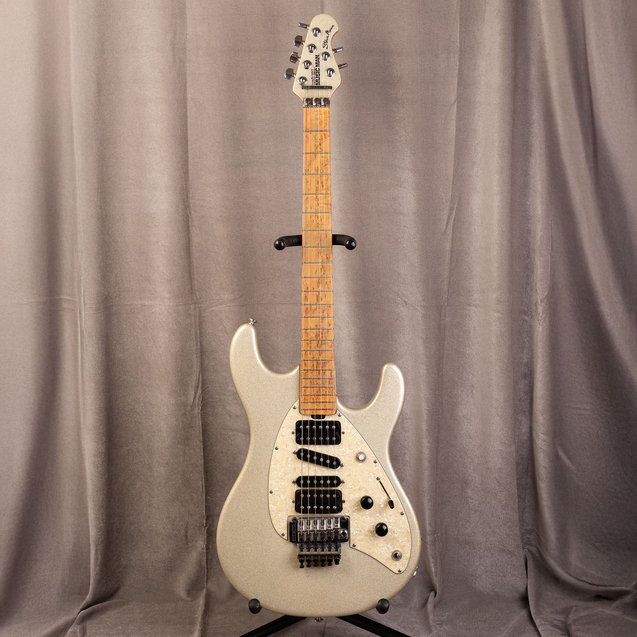 MUSICMAN | Steve Morse Tremolo Pearl White