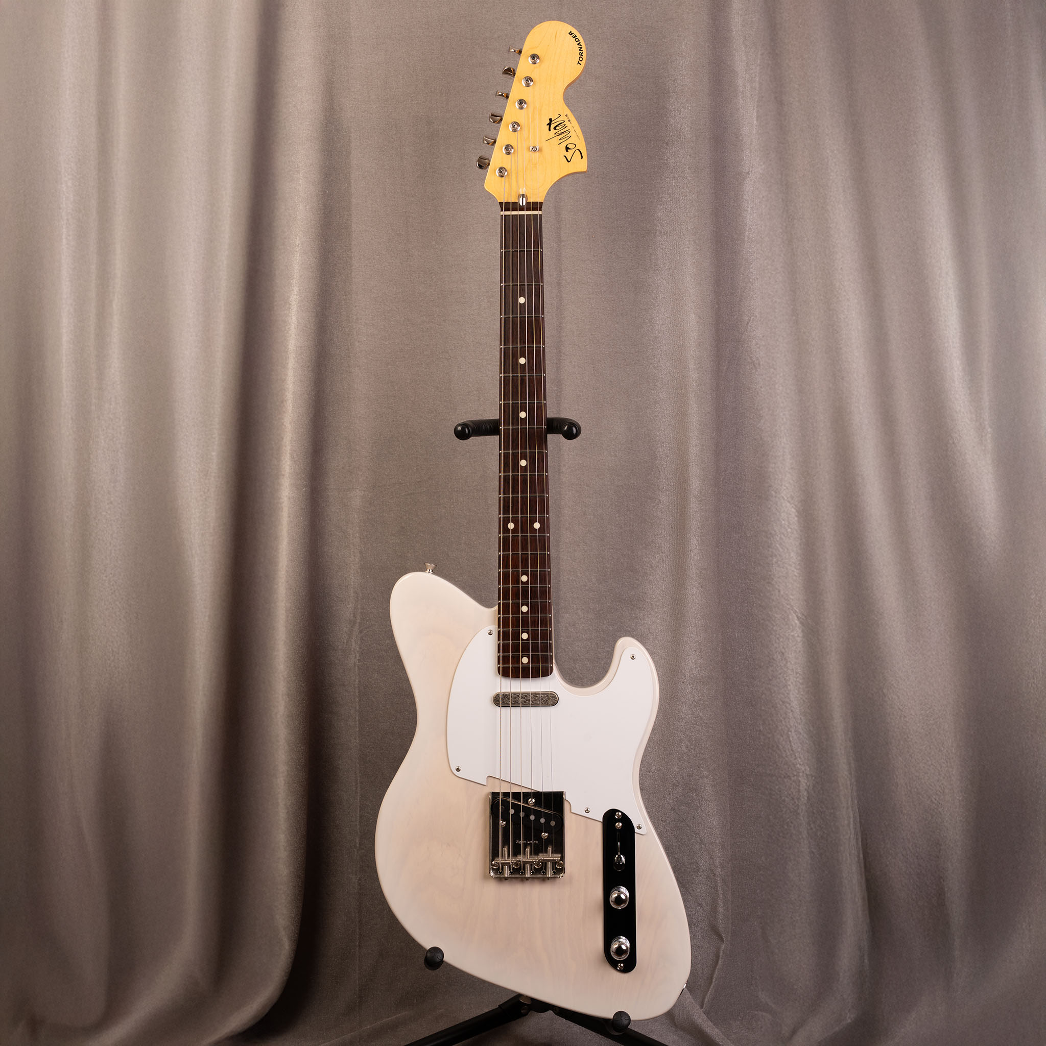 So what | TORNADER White Blonde