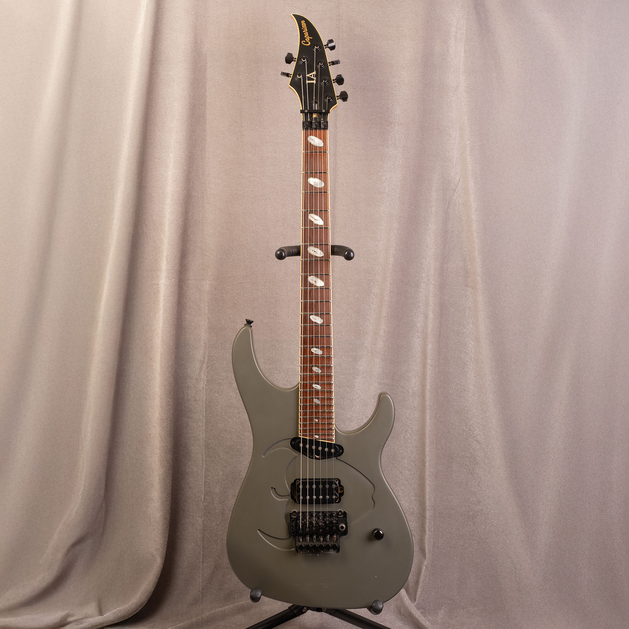 Caparison | Apple Horn Sand Stone