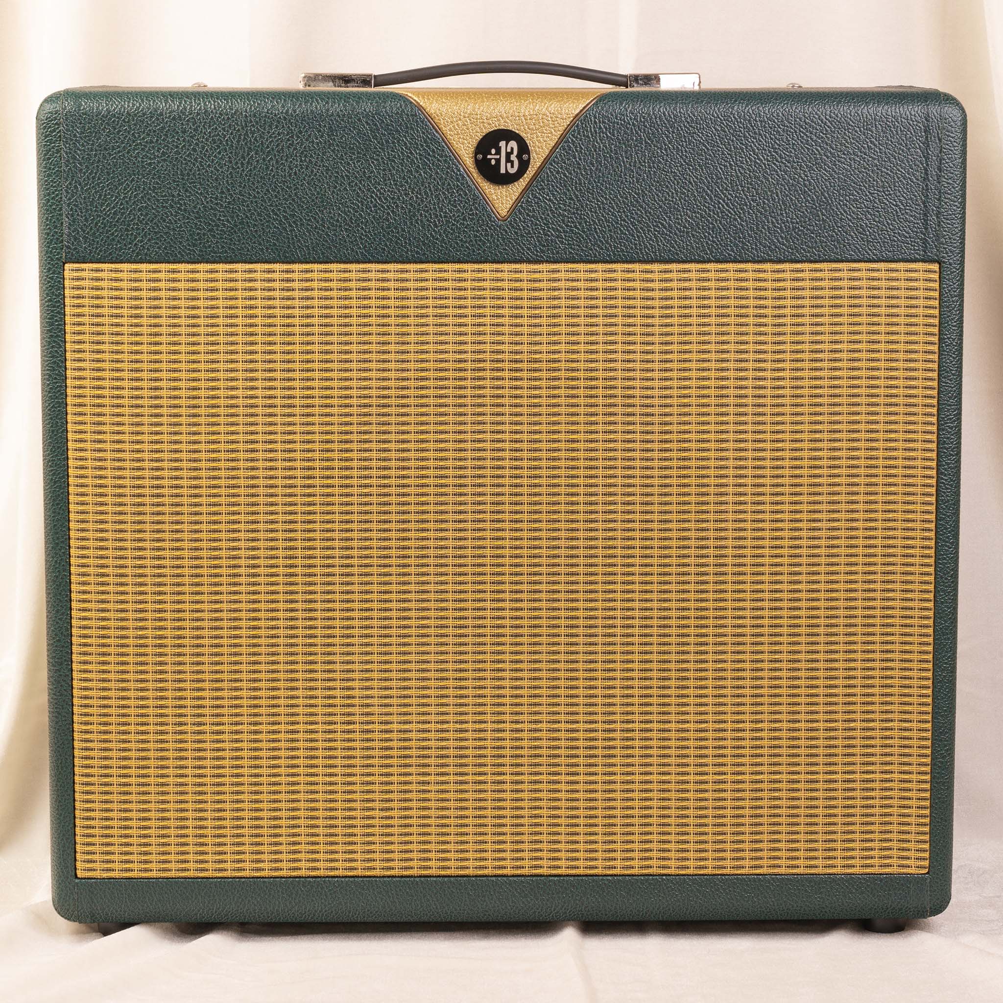 Divided By 13 | CJ11 [Color Navy / Egg]