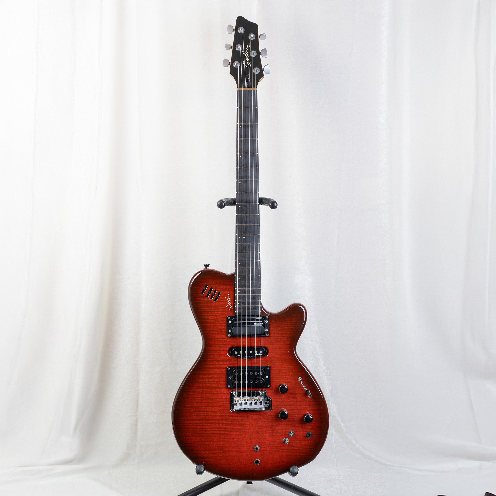 Godin | xtSA Lightburst Flame / Roland GR-55付き