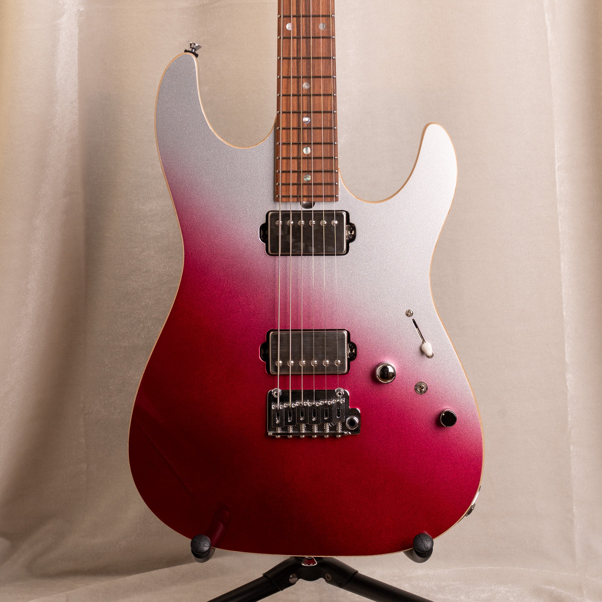 dragonfly | HI STA 22 RED BURST SILVER on ASH