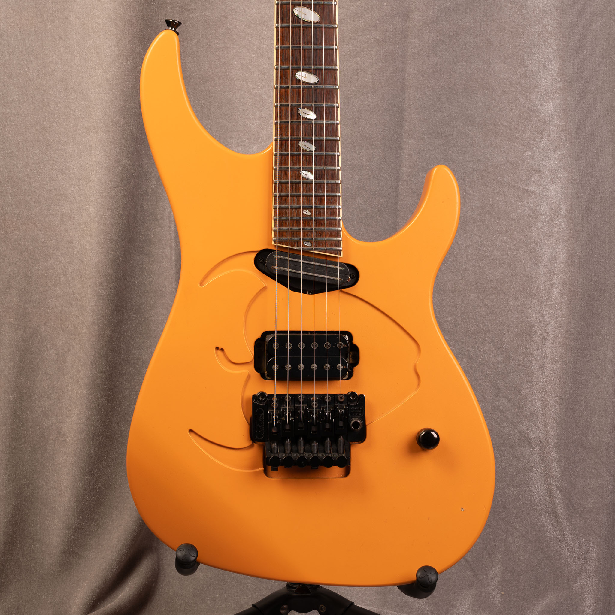 Caparison | Apple Horn Orange
