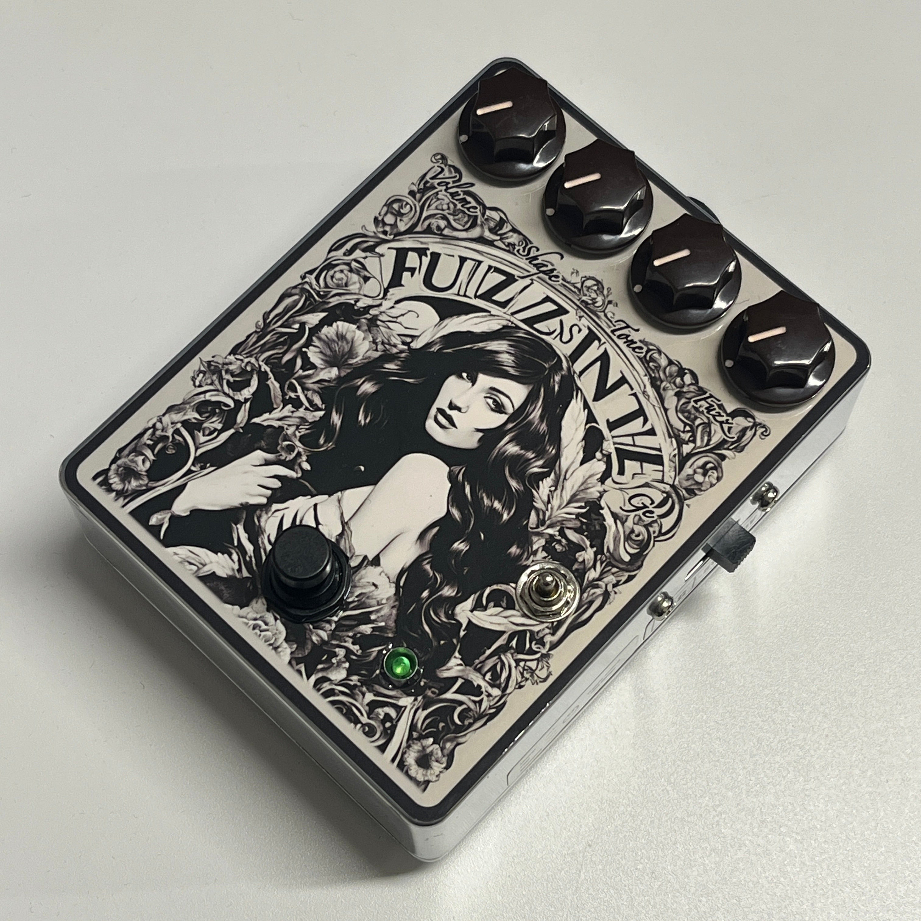 Analog White Zerö | FUZZSINTHE VERVE - Ge Ver.